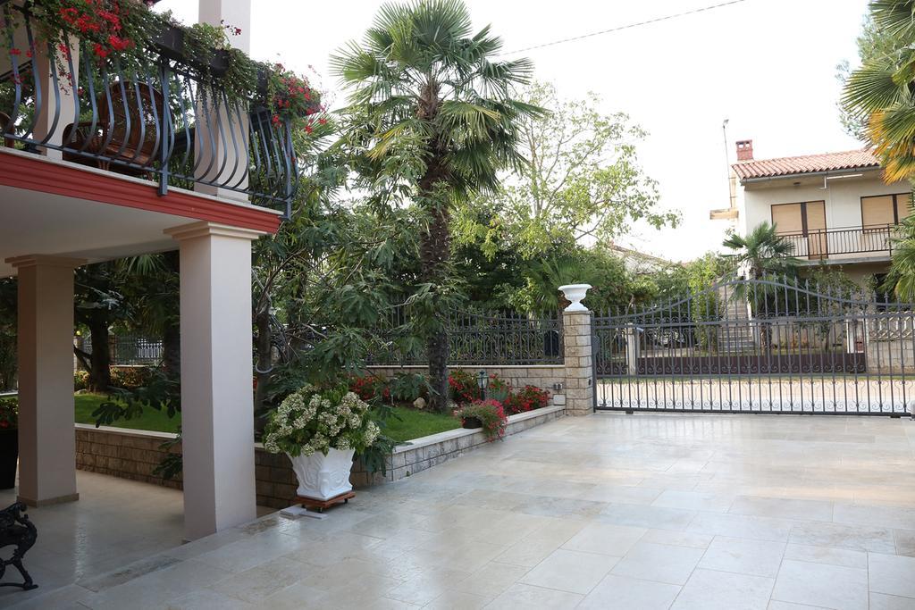 Apartments Max Vrsar Luaran gambar