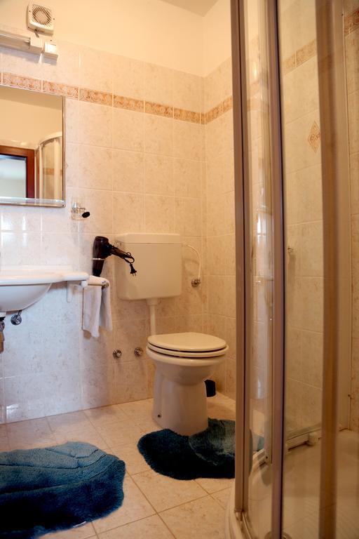 Apartments Max Vrsar Luaran gambar
