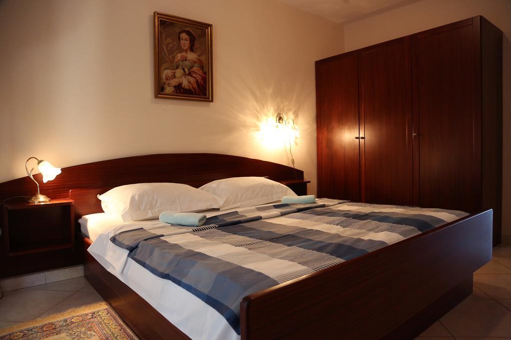 Apartments Max Vrsar Luaran gambar