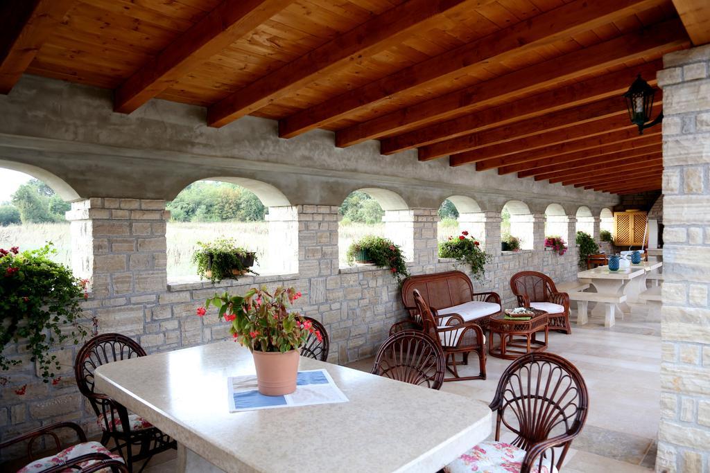 Apartments Max Vrsar Luaran gambar